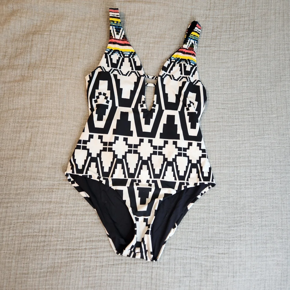BECCA Women's 'Primitive Journey' Deep V-Neck One-Piece Swimsuit Sz. M